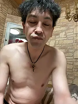 Snapshot of Hideen-real-face chatting on 02-08-26, 12:52 Hideen-real-face online show from 02-08-26, 12:52