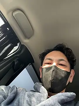 Snapshot of Hideen-real-face chatting on 02-20-26, 06:10 Hideen-real-face online show from 02-20-26, 06:10