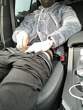 Snapshot of Hideen-real-face chatting on 02-20-26, 06:26 Hideen-real-face online show from 02-20-26, 06:26