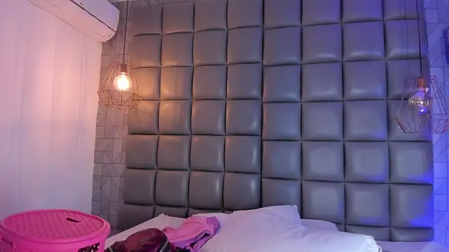 mile uribe online show from 09-27-25, 03:11