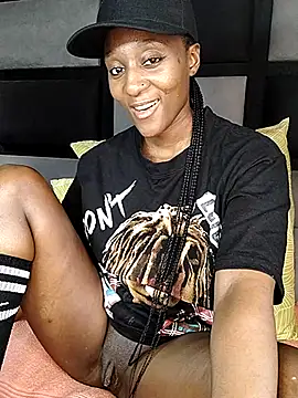 Snapshot of Lucy_Blacksilk chatting on 03-17-25, 02:23 Lucy Blacksilk online show from 03-17-25, 02:23