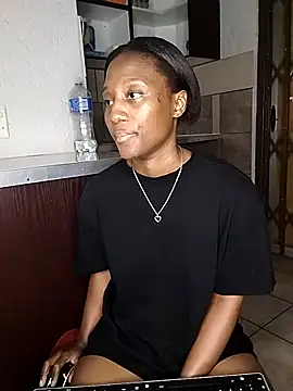 Snapshot of Lucy_Blacksilk chatting on 09-11-25, 11:49 Lucy Blacksilk online show from 09-11-25, 11:49