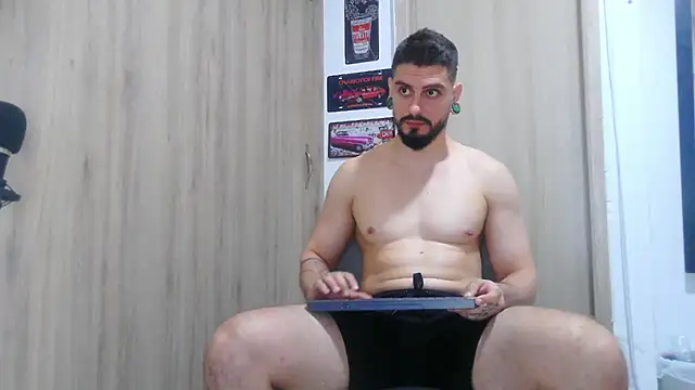 Aaron kwok28 online show from 10-30-25, 01:51