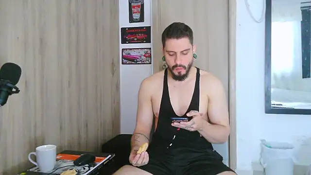 Aaron kwok28 online show from 02-23-26, 10:07