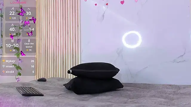 Snapshot of Aria_montgomeri chatting on 02-25-25, 04:10 Aria montgomeri online show from 02-25-25, 04:10