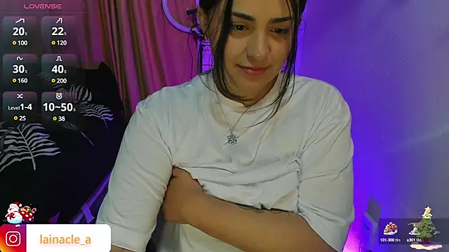 Snapshot of _laina_ chatting on 01-06-25, 08:24 laina online show from 01-06-25, 08:24