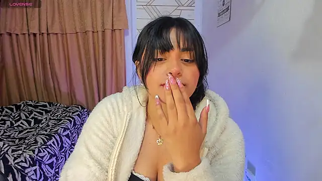 Snapshot of _laina_ chatting on 02-12-25, 05:15 laina online show from 02-12-25, 05:15