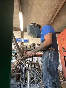 yomanfriend online show from 12-02-24, 06:10