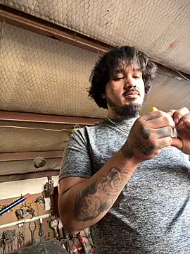 yomanfriend online show from 12-14-24, 07:25