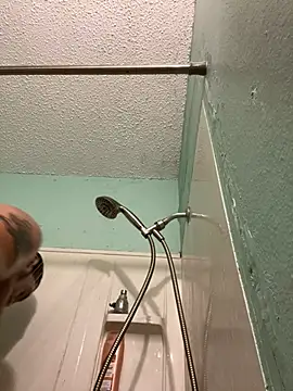 yomanfriend online show from 12-20-24, 06:40