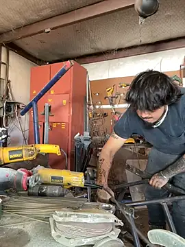 yomanfriend online show from 12-20-24, 09:06