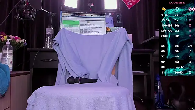 Snapshot of Raissa_sky26 chatting on 12-30-24, 02:31 Raissa sky26 online show from 12-30-24, 02:31