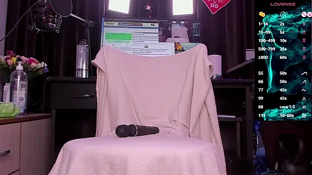 Snapshot of Raissa_sky26 chatting on 01-10-25, 02:35 Raissa sky26 online show from 01-10-25, 02:35