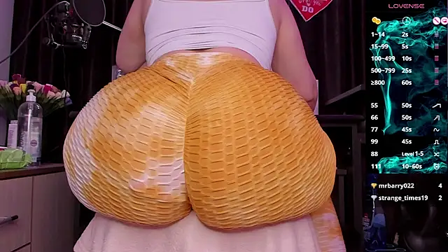 Snapshot of Raissa_sky26 chatting on 01-10-25, 05:37 Raissa sky26 online show from 01-10-25, 05:37