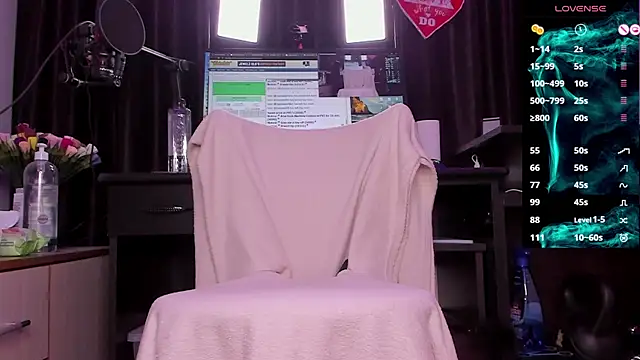 Snapshot of Raissa_sky26 chatting on 01-13-25, 02:39 Raissa sky26 online show from 01-13-25, 02:39