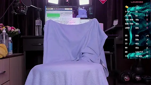 Snapshot of Raissa_sky26 chatting on 02-13-25, 03:39 Raissa sky26 online show from 02-13-25, 03:39