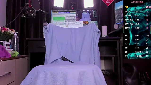 Snapshot of Raissa_sky26 chatting on 03-10-25, 03:34 Raissa sky26 online show from 03-10-25, 03:34