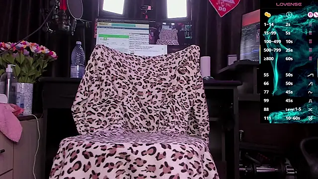 Snapshot of Raissa_sky26 chatting on 10-20-25, 02:34 Raissa sky26 online show from 10-20-25, 02:34