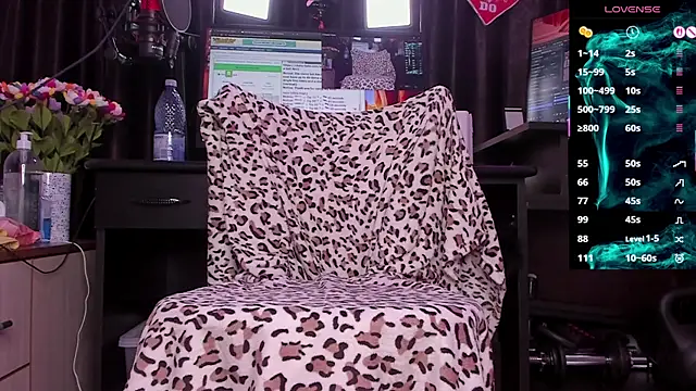 Snapshot of Raissa_sky26 chatting on 11-01-25, 03:41 Raissa sky26 online show from 11-01-25, 03:41