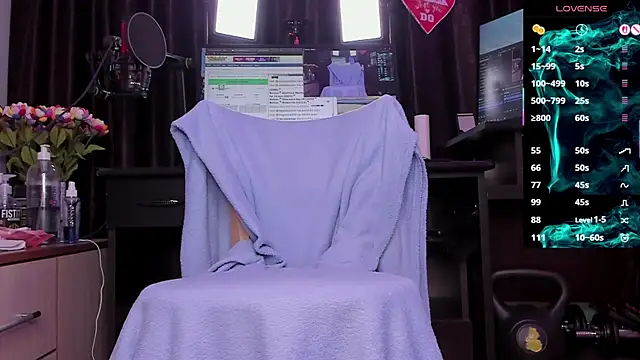 Raissa sky26 online show from 04-17-26, 02:58