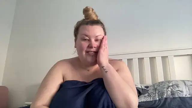 Snapshot of Busty-BBW-Emilie chatting on 02-28-25, 03:15 Busty-BBW-Emilie online show from 02-28-25, 03:15