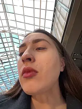 Holly Play online show from 01-04-25, 09:10