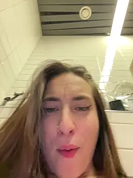 Holly Play online show from 01-14-25, 03:15