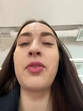 Holly Play online show from 01-21-25, 09:13