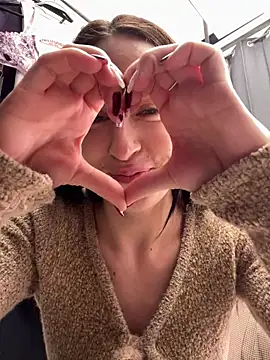 Holly Play online show from 02-26-25, 08:04