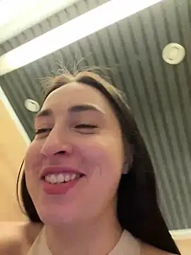 Holly Play online show from 03-07-25, 02:23