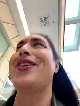 Holly Play online show from 09-28-25, 10:09