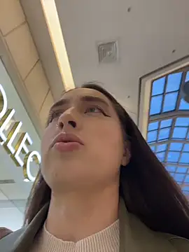 Holly Play online show from 11-03-25, 01:12