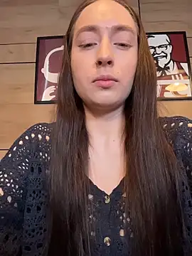 Snapshot of Holly_Play chatting on 04-27-26, 12:25 Holly Play online show from 04-27-26, 12:25