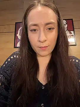 Snapshot of Holly_Play chatting on 05-01-26, 12:10 Holly Play online show from 05-01-26, 12:10