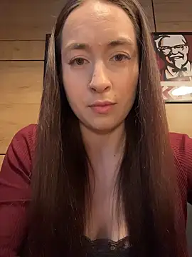 Snapshot of Holly_Play chatting on 05-26-26, 10:00 Holly Play online show from 05-26-26, 10:00