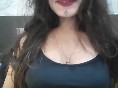 Snapshot of krati74 chatting on 09-28-25, 03:39 krati74 online show from 09-28-25, 03:39