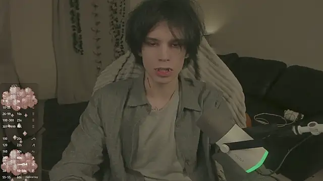 Snapshot of Wampeyes chatting on 10-31-25, 02:18 Wampeyes online show from 10-31-25, 02:18