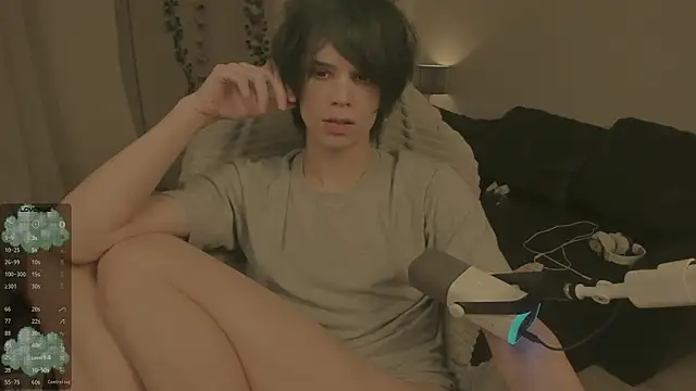 Snapshot of Wampeyes chatting on 12-18-25, 12:22 Wampeyes online show from 12-18-25, 12:22