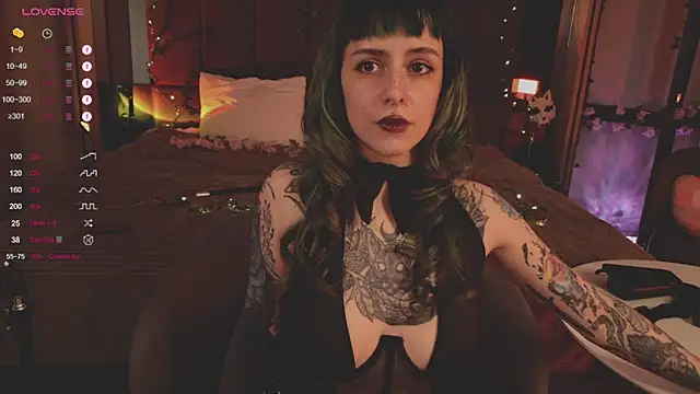 MichaellaMoon online show from 02-21-25, 04:05