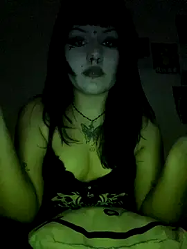 belletotosa online show from 11-18-25, 01:33