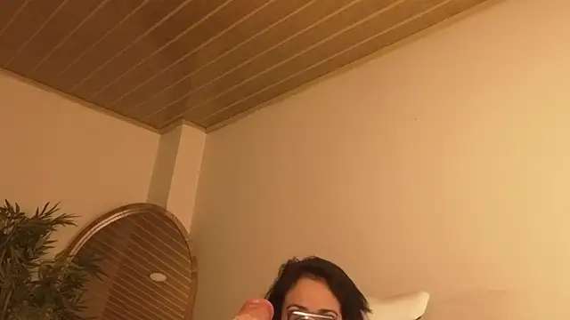 Coquette Johnson online show from 04-04-26, 04:11