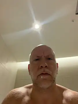 Snapshot of FLSexyGuy chatting on 04-11-26, 01:15 FLSexyGuy online show from 04-11-26, 01:15