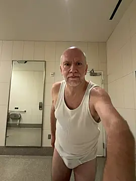 Snapshot of FLSexyGuy chatting on 04-20-26, 01:14 FLSexyGuy online show from 04-20-26, 01:14