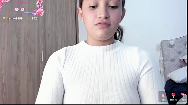 Snapshot of Isa_squirt1 chatting on 01-18-25, 07:17 Isa squirt1 online show from 01-18-25, 07:17