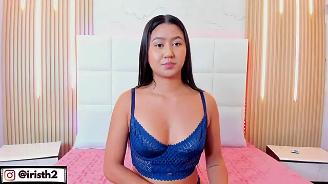 Snapshot of Iris_Thompson_ chatting on 10-25-25, 04:42 Iris Thompson online show from 10-25-25, 04:42