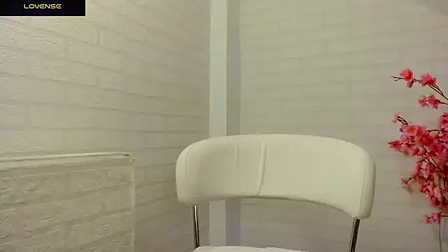 Snapshot of kymberly_008 chatting on 11-11-25, 08:31 kymberly 008 online show from 11-11-25, 08:31