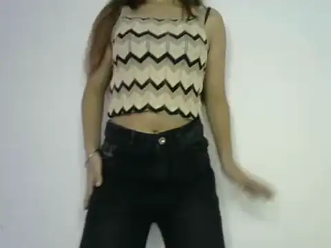 Snapshot of cute_kaur chatting on 12-13-24, 04:43 cute kaur online show from 12-13-24, 04:43