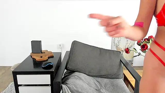 MendiPetite online show from 10-17-25, 08:22