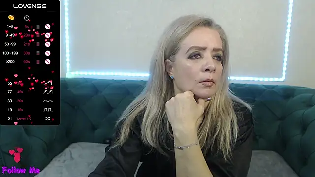 Snapshot of IvanaCharm chatting on 01-30-25, 04:27 IvanaCharm online show from 01-30-25, 04:27