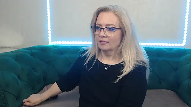 IvanaCharm online show from 05-12-26, 03:25